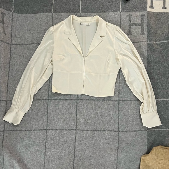 Abercrombie White Cropped Blouse - Picture 1 of 3